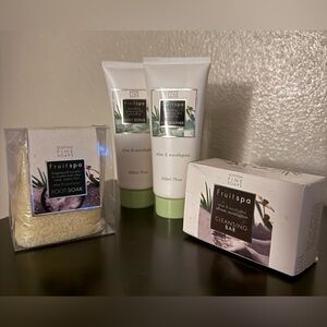 The Scottish Fine Soaps Fruitspa Aloe & Eucalyptus Spa Set | Foot Care  Bundle
